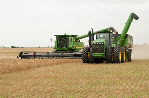 Test Cutting Of Wheat Underway in South-Central Kansas