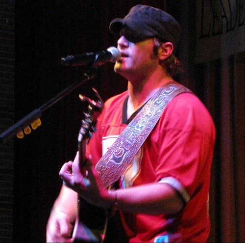 Jerrod Niemann Wows A Sold Out Crowd