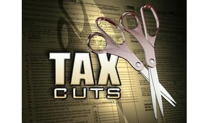 Agressive Tax Cut Bill Goes To Gov. Brownback