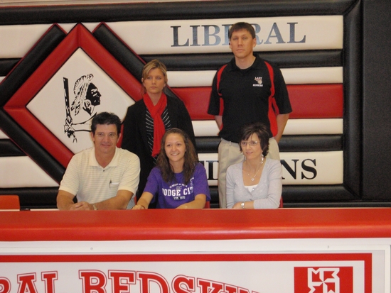 Payton Signs with Dodge City
