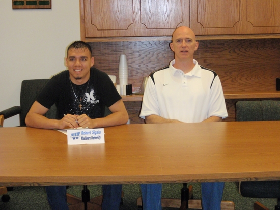 Sigala Signs with Washburn