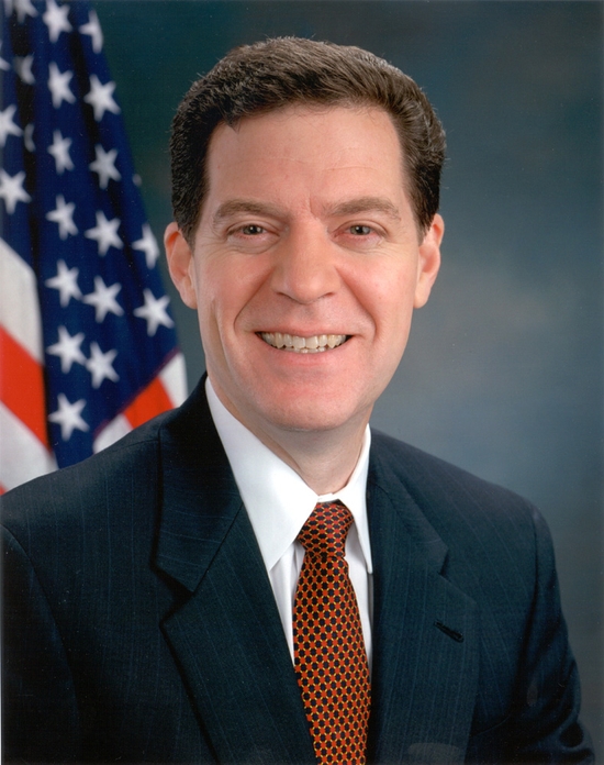 Gov. Brownback Joins Perry In Prayer Rally
