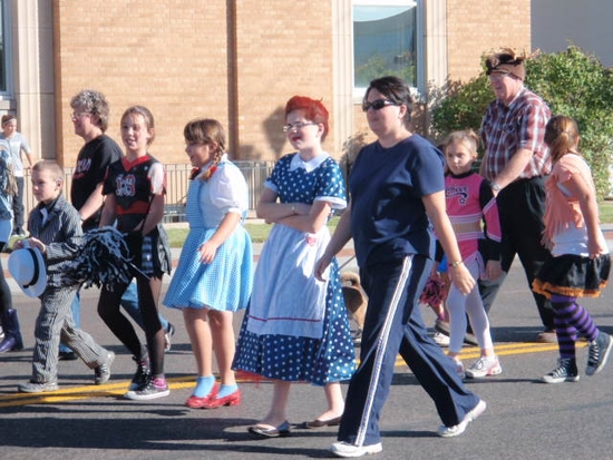 Liberal Kiwanis Hold Annual Pet And Spook Parade