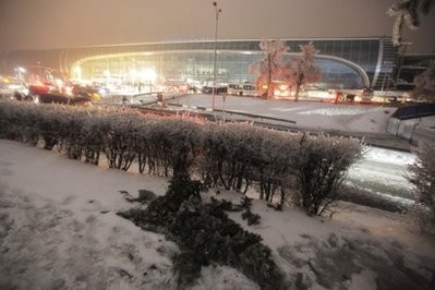 Bombing kills 31 at Russian airport.