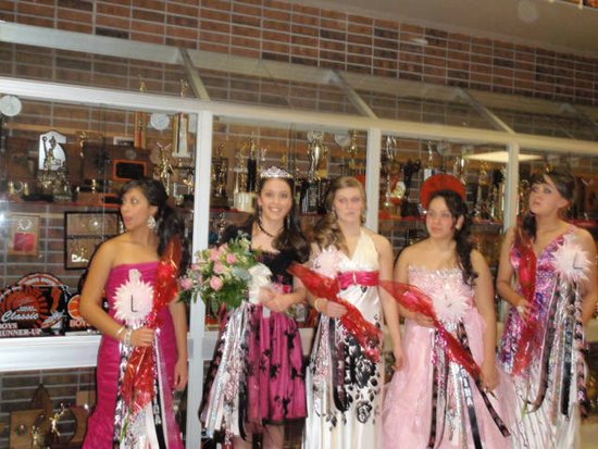 Juana Rivero Crowned LHS Homecoming Queen