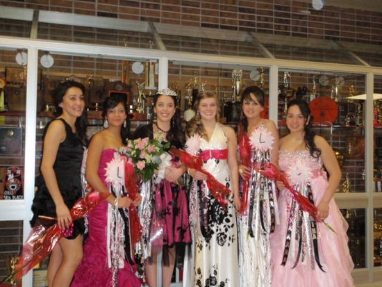 Juana Rivero Crowned LHS Homecoming Queen