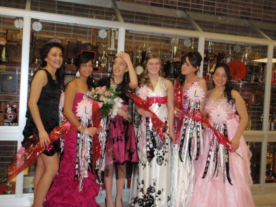 Juana Rivero Crowned LHS Homecoming Queen