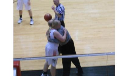 Lady Skins Struggle to Score in DC Loss
