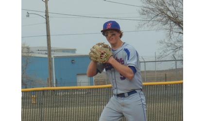 Sutton Stymies Redskin Bats in Hugoton Win