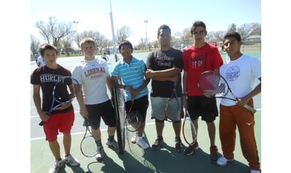 LHS Tennis Competes at Garden City