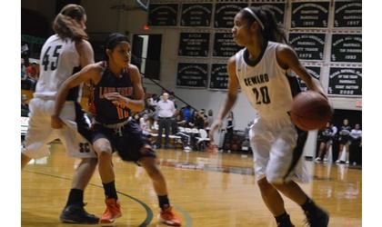Lady Saints Move Up to Seventh in NJCAA Poll