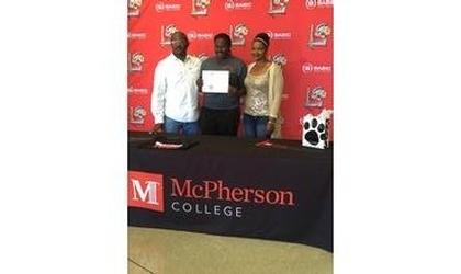 Liberal’s Rashida Davis Signs at McPherson College