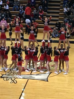 LHS Cheerleaders Set to Host Cheer Clinic