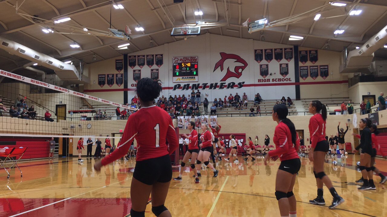 Eisenhower Makes Quick Work of LHS Volleyball