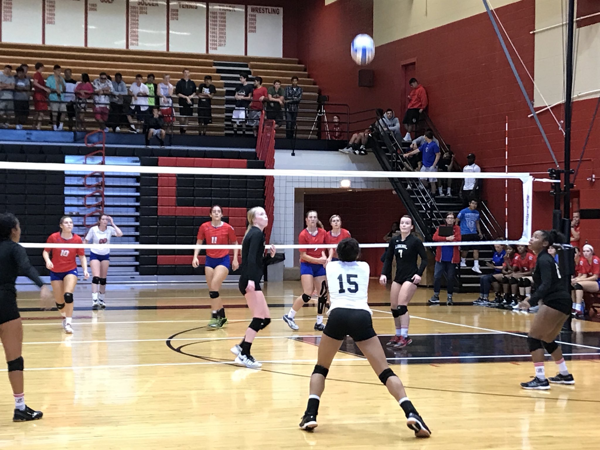 LHS Volleyball Goes 2-2 at WAC in Liberal