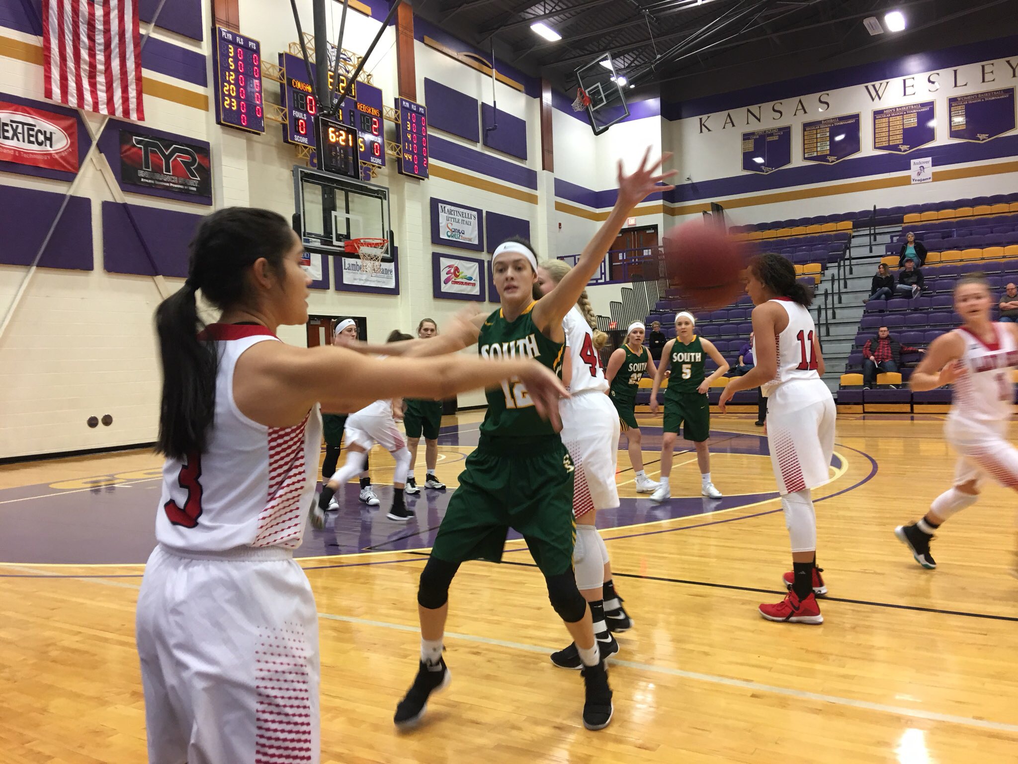 Win Over Salina South Sends Lady Red into SIT Final