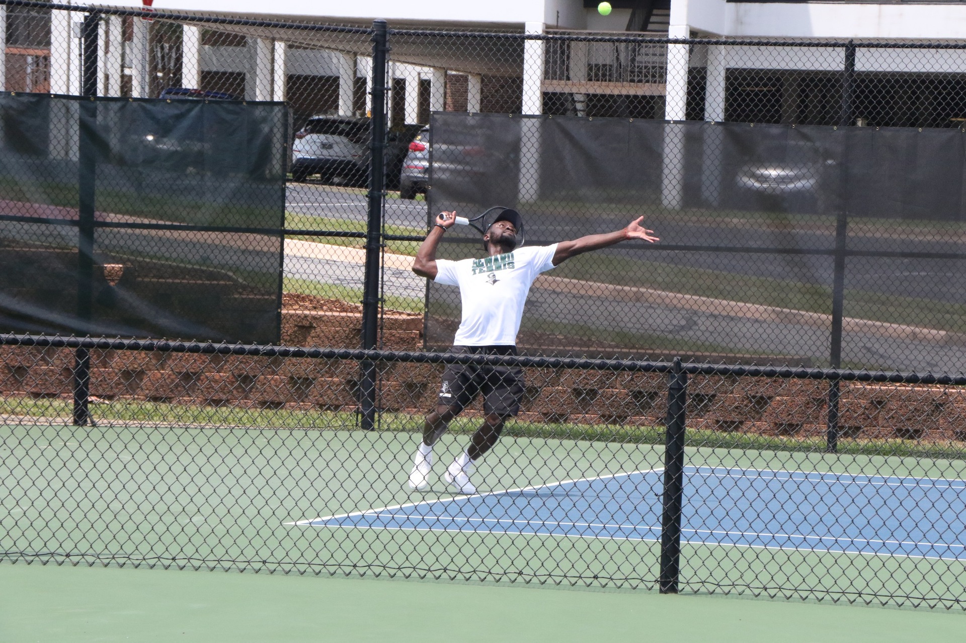 Saints Tennis Perfect on Day One