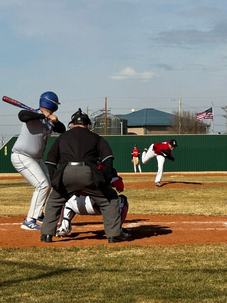 Liberal Sweeps Hugoton to Begin Season