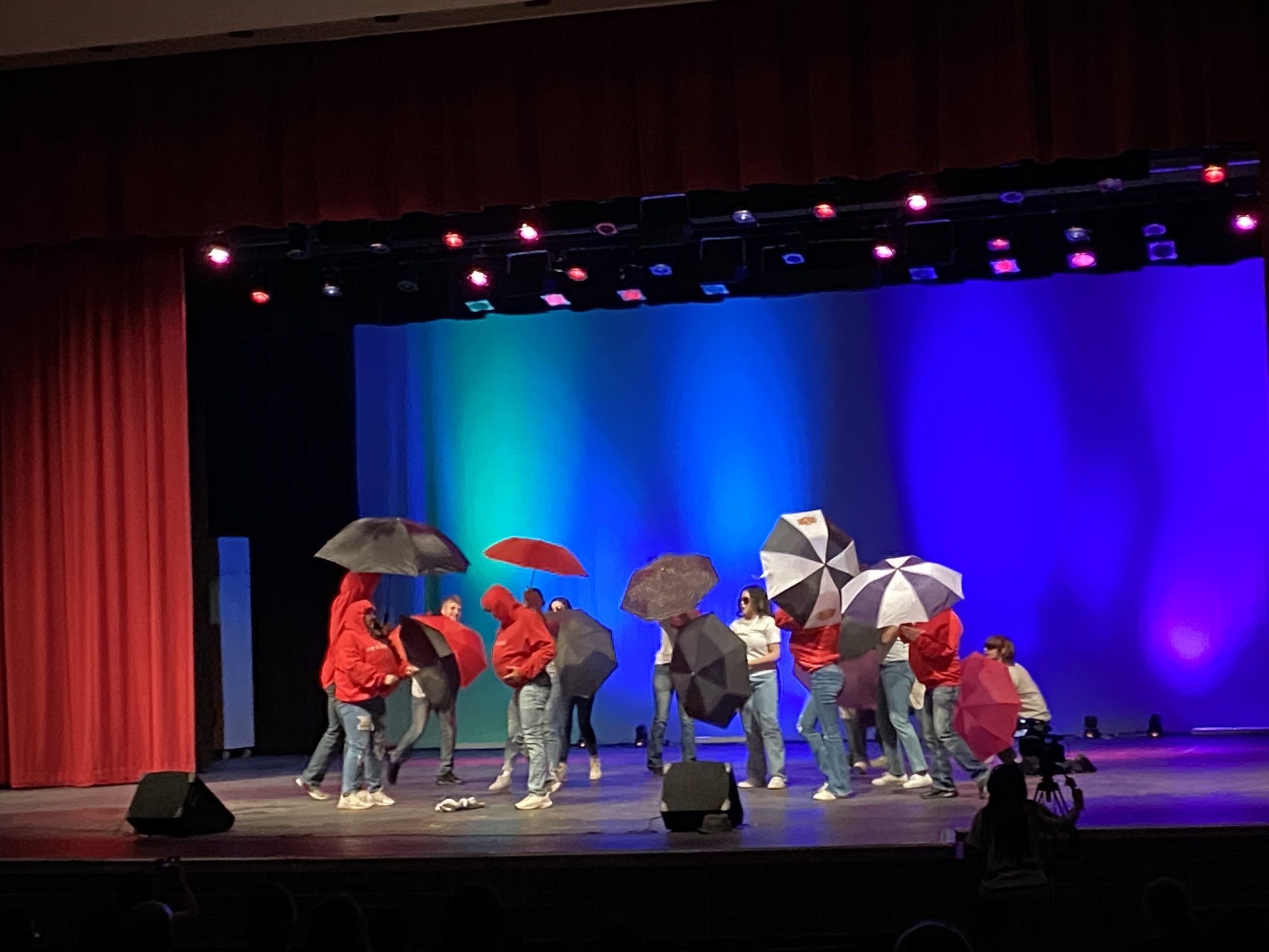 LHS Hosts Variety Show